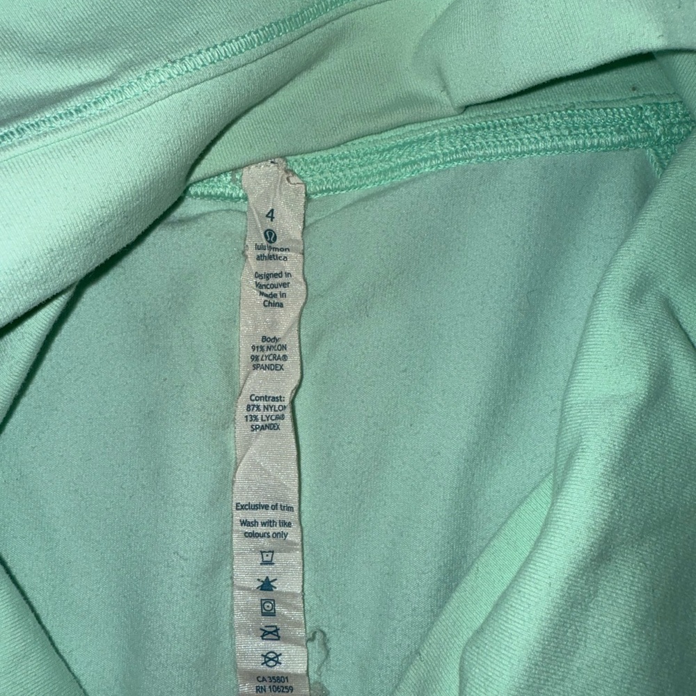 Lululemon athletic pull over - Picture 4 of 5